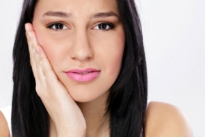Como tratar o deslocamento da mandíbula?